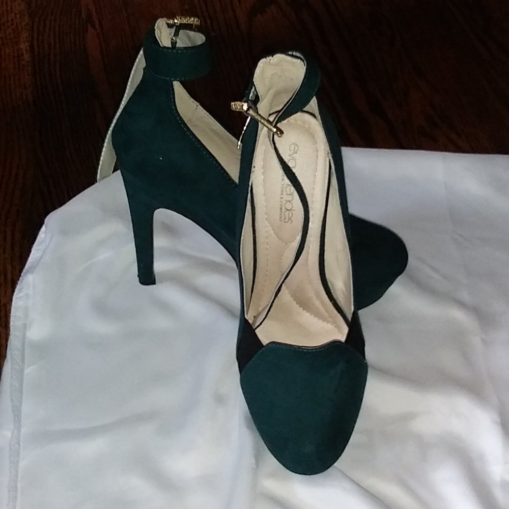 Velvet Green Platform heels